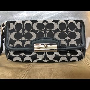 NWT COACH wristlet